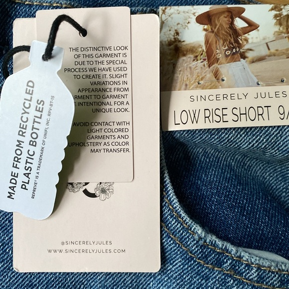 Sincerely Jules low rise denim shorts NWT - Picture 4 of 4